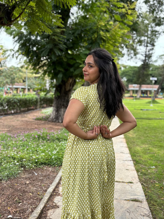 Green Stylish Feeding Frock With ( Inner V Type Feeding )