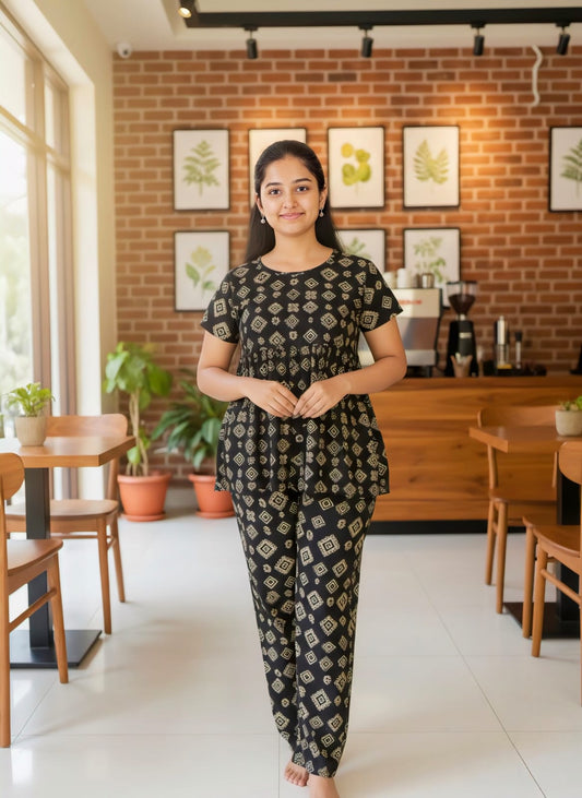 Black Triangle Print Feeding Peplum Sets