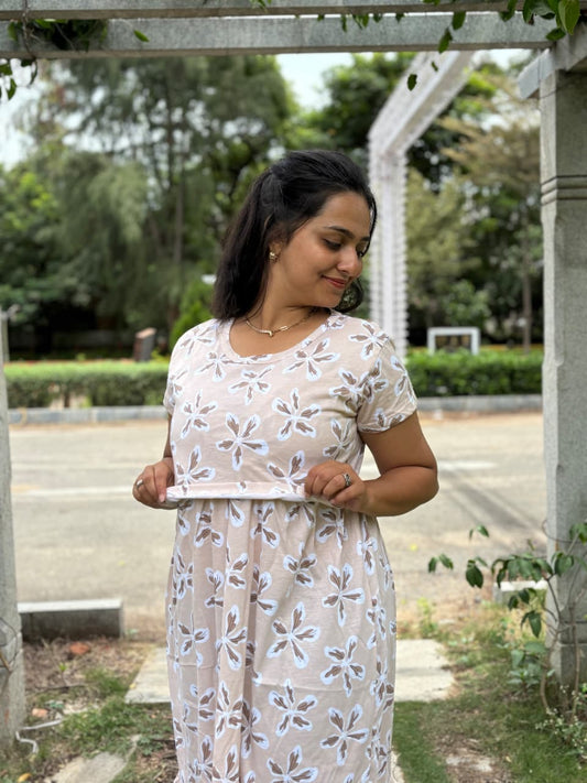 Cream White Stylish Feeding Frock With ( Inner V Type Feeding )