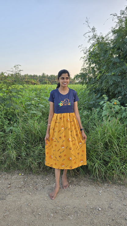 Dual Colour Feeding Frock