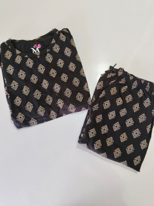 Black Triangle Print Feeding Peplum Sets
