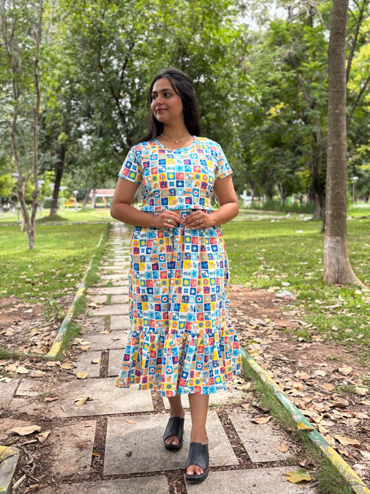 Multicolour Stylish Feeding Frock With ( Inner V Type Feeding )