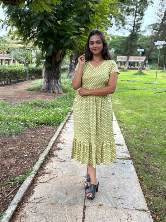 Green Stylish Feeding Frock With ( Inner V Type Feeding )